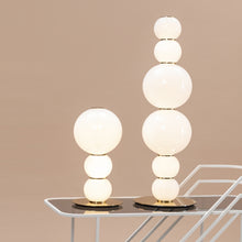 Charger l'image dans la galerie, Formagenda Pearls Table, Tischleuchte mit Glaskugeln