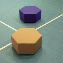 Load the image into the gallery viewer, B-Line Pouf ESA, der Sechseck Hocker - Design Kazuhide Takahama, 1968