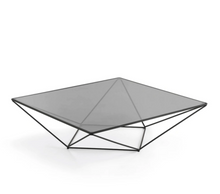 Charger l'image dans la galerie, Prostoria – Avet Couchtisch: Skulpturales Design mit schwebender Eleganz