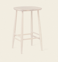 Afbeelding in Gallery-weergave laden, L.Ercolani Barhocker im Windsor Stil - Modell Utility Bar Stool