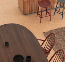 Afbeelding in Gallery-weergave laden, L.Ercolani Barhocker im Windsor Stil - Modell Utility Bar Stool