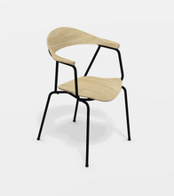 Afbeelding in Gallery-weergave laden, Prostoria Piun – Moderner Designstuhl mit flexiblem Komfort und eleganter Linienführung