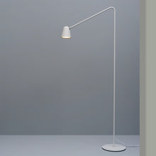 Load the image into the gallery viewer, Formagenda Chaplin Stehleuchte mit Dimmer