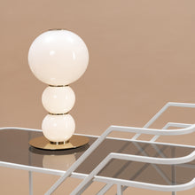 Charger l'image dans la galerie, Formagenda Pearls Table, Tischleuchte mit Glaskugeln