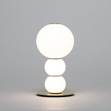 Charger l'image dans la galerie, Formagenda Pearls Table, Tischleuchte mit Glaskugeln