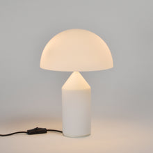 Charger l'image dans la galerie, Oluce Atollo 236, Tischleuchte - Opalglas