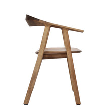 Afbeelding in Gallery-weergave laden, Prostoria Rhomb Stuhl – Designstuhl aus Massivholz mit Armlehnen