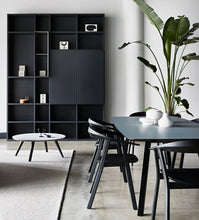 Afbeelding in Gallery-weergave laden, Esstisch Rhomb von Prostoria – Design trifft auf Handwerkskunst