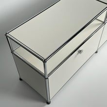 Load the image into the gallery viewer, USM Haller Regal, mit 2 Klappen und offenem Fach B1523 x H565mm x T373mm - 14 Farben