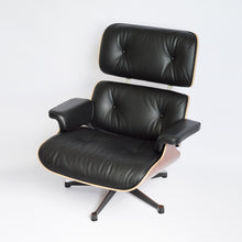 Carica l'immagine nel visualizzatore di Gallery, Vitra Lounge Chair XL (neue Maße) Santos Palisander