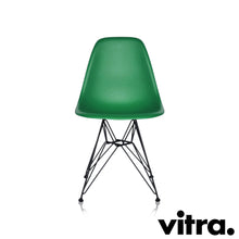 Lade das Bild in den Galerie-Viewer, Vitra Eames Plastic Side Chair RE DSR, Untergestell schwarz (outdoor tauglich) & weitere Farben