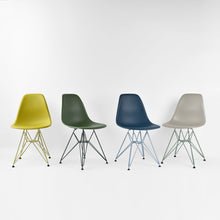 Afbeelding in Gallery-weergave laden, Vitra Eames Plastic Side Chair RE DSR Sonderfarben