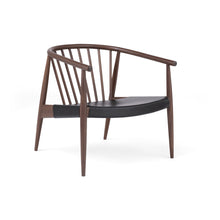 Lade das Bild in den Galerie-Viewer, Ercol Reprise Sessel in Walnuss & Leder