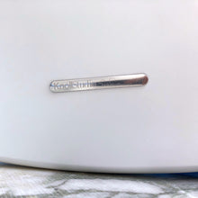 Carica l'immagine nel visualizzatore di Gallery, Knoll Saarinen Esstisch, oval 198 x 121 cm Arabescato Marmor / Weiss