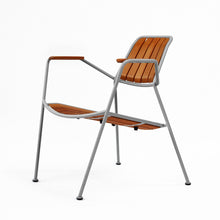 Charger l'image dans la galerie, Prostoria Osmo Outdoor Sessel, Lärche mit Armlehnen (Auslaufmodell)