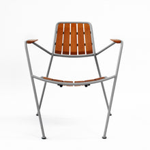 Charger l'image dans la galerie, Prostoria Osmo Outdoor Sessel, Lärche mit Armlehnen (Auslaufmodell)