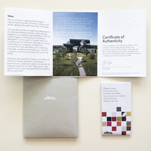 Charger l'image dans la galerie, Vitra Eames Plastic Side Chair RE DSR, Untergestell weiss & weitere Farben