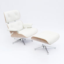Charger l'image dans la galerie, Vitra Eames Lounge Chair & Ottoman, poliert, Amerikanischer Kirschbaum, Leder Premium F Snow (XL / Neue Maße)