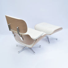 Charger l'image dans la galerie, Vitra Eames Lounge Chair & Ottoman, poliert, Amerikanischer Kirschbaum, Leder Premium F Snow (XL / Neue Maße)