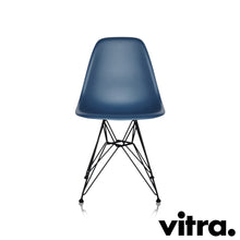 Lade das Bild in den Galerie-Viewer, Vitra Eames Plastic Side Chair RE DSR, Untergestell schwarz (outdoor tauglich) & weitere Farben