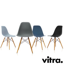 Lade das Bild in den Galerie-Viewer, Vitra – Eames Plastic Side Chair RE DSW, Untergestell Esche, honigfarben & weitere Farben