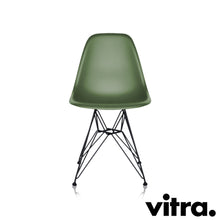 Lade das Bild in den Galerie-Viewer, Vitra Eames Plastic Side Chair RE DSR, Untergestell schwarz (outdoor tauglich) & weitere Farben