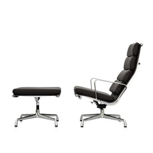 Charger l'image dans la galerie, Vitra Eames Soft Pad Chair EA 222 + Stool EA 223 - Set Angebot