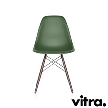 Lade das Bild in den Galerie-Viewer, Vitra Eames Plastic Side Chair DSW, Untergestell Ahorn, dunkel & weitere Farben
