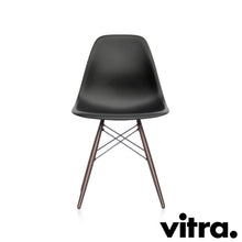 Lade das Bild in den Galerie-Viewer, Vitra Eames Plastic Side Chair DSW, Untergestell Ahorn, dunkel & weitere Farben