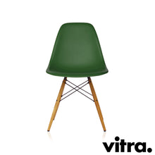 Lade das Bild in den Galerie-Viewer, Vitra – Eames Plastic Side Chair RE DSW, Untergestell Esche, honigfarben & weitere Farben