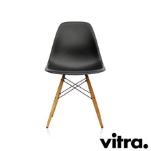 Lade das Bild in den Galerie-Viewer, Vitra – Eames Plastic Side Chair RE DSW, Untergestell Esche, honigfarben & weitere Farben