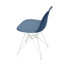 Charger l'image dans la galerie, Vitra Eames Plastic Side Chair RE DSR, Untergestell weiss & weitere Farben