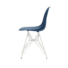 Charger l'image dans la galerie, Vitra Eames Plastic Side Chair RE DSR, Untergestell weiss & weitere Farben
