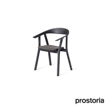 Afbeelding in Gallery-weergave laden, Prostoria Rhomb Stuhl – Designstuhl aus Massivholz mit Armlehnen