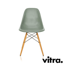 Charger l'image dans la galerie, vitra Eames Fiberglass Side Chair DSW, Untergestell Ahorn, gelblich & weitere Farben