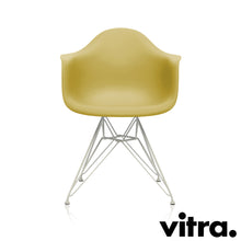 Lade das Bild in den Galerie-Viewer, Vitra Eames Plastic Armchair RE - DAR, Untergestell weiss & weitere Farben