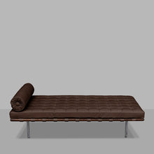 Lade das Bild in den Galerie-Viewer, Knoll Barcelona Daybed Relax, Ludwig Mies van der Rohe 1929
