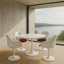 Lade das Bild in den Galerie-Viewer, Knoll Saarinen Tulip Esstisch weiss, rund ø 120 cm
