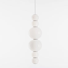 Load the image into the gallery viewer, Formagenda Pearls Double Suspension - 67 cm, Pendelleuchte mit Glaskugeln
