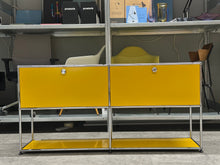 Afbeelding in Gallery-weergave laden, USM Haller Sideboard mit 2 Klappen - unten offen
