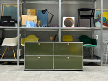 Carica l&#39;immagine nel visualizzatore di Gallery, USM Haller Sideboard mit vier Klappen B1523 x H740 x T373mm - Olivgrün
