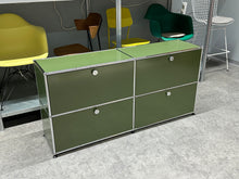 Carica l&#39;immagine nel visualizzatore di Gallery, USM Haller Sideboard mit vier Klappen B1523 x H740 x T373mm - Olivgrün
