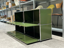 Carica l&#39;immagine nel visualizzatore di Gallery, USM Haller Sideboard mit vier Klappen B1523 x H740 x T373mm - Olivgrün
