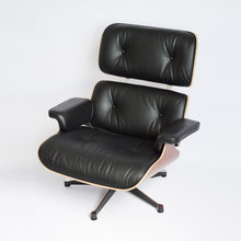 Lade das Bild in den Galerie-Viewer, Vitra Lounge Chair XL (neue Maße) Santos Palisander
