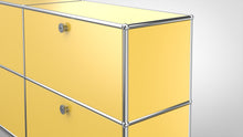 Carica l&#39;immagine nel visualizzatore di Gallery, konektra Sideboard 2x2, mit 4 Klappen in Gelb / RAL 1004 Goldgelb
