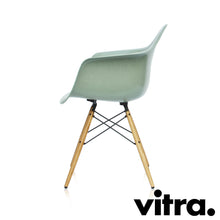 Load the image into the gallery viewer, Vitra - Eames Fiberglass Armchair DAW, base ash, honey colored &amp; other colors
