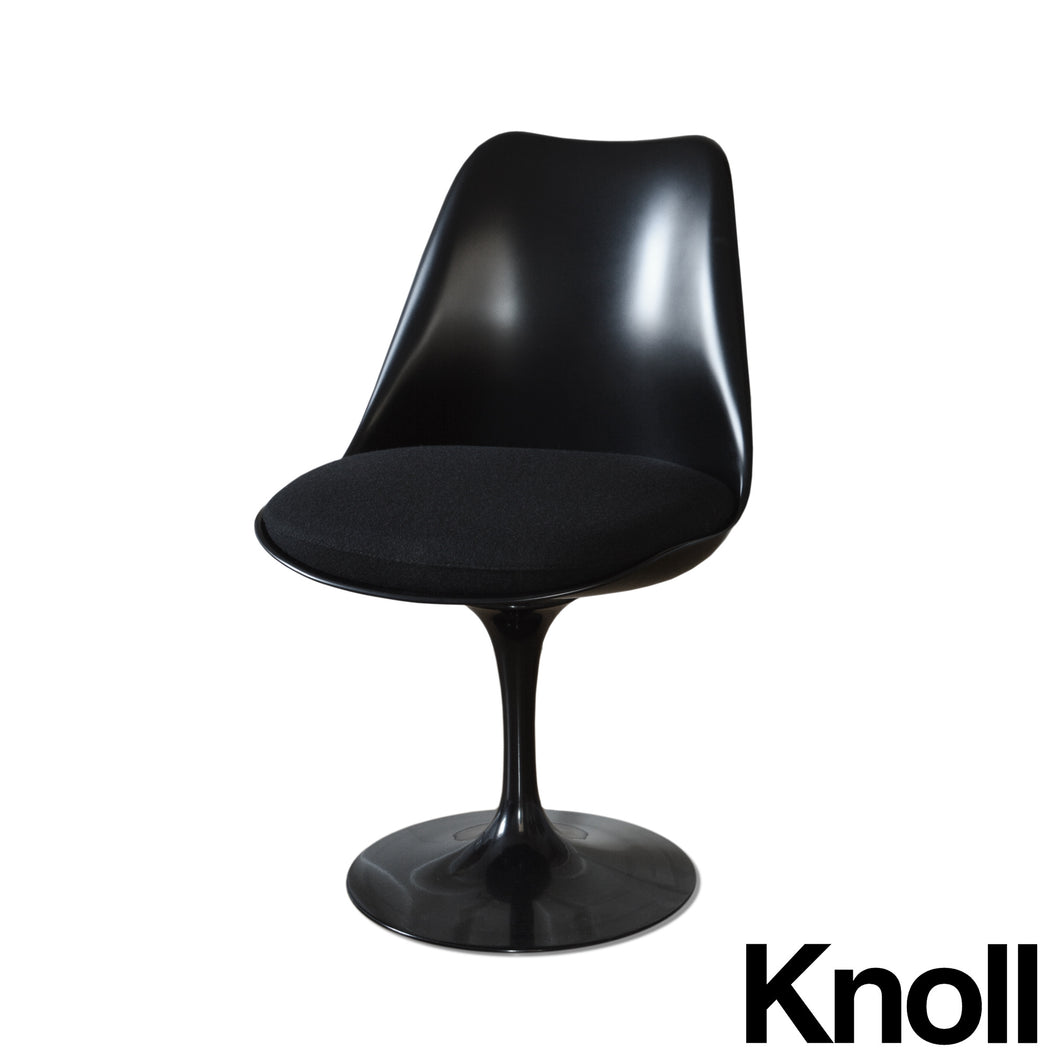 Knoll Saarinen Tulip Stuhl, schwarz , drehbar mit Sitzkissen Tonus