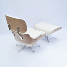 Carica l&#39;immagine nel visualizzatore di Gallery, Vitra Eames Lounge Chair &amp; Ottoman, poliert, Amerikanischer Kirschbaum, Leder Premium F Snow (XL / Neue Maße)
