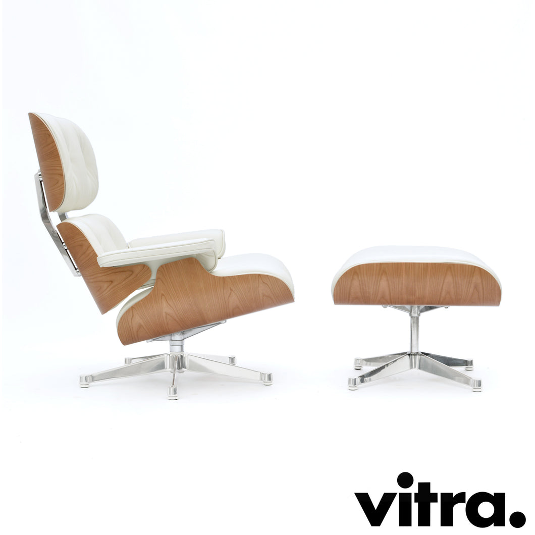 Vitra Eames Lounge Chair & Ottoman, poliert, Amerikanischer Kirschbaum, Leder Premium F Snow (XL / Neue Maße)