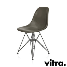 Carica l&#39;immagine nel visualizzatore di Gallery, vitra Eames Fiberglass Side Chair DSR, Untergestell schwarz &amp; weitere Farben
